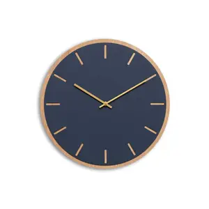 Hemverk - Vægur - Lys Eg/Smokey blue - Guld visere - Ø38 cm